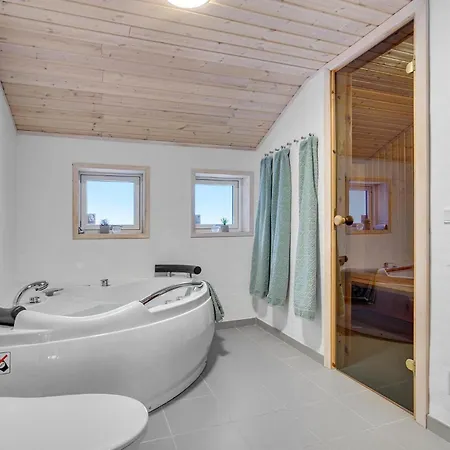 Vakantiehuis Cozy In With Kitchen Ålbæk